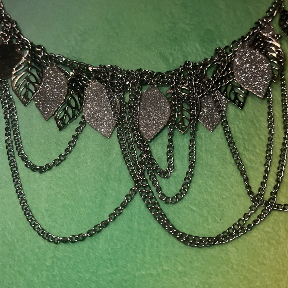 Charming Charlie necklace - Picture 4 of 8